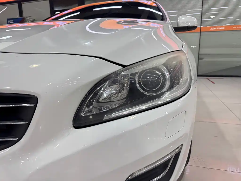 Volvo V60 T5 Smart Leisure Edition, фото 18