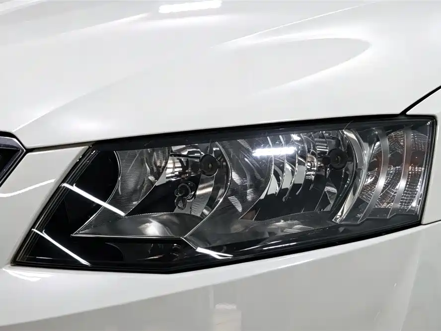 Skoda Octavia — миниатюра 15