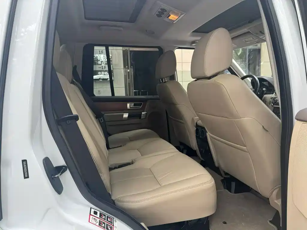 Land Rover Discovery — миниатюра 4