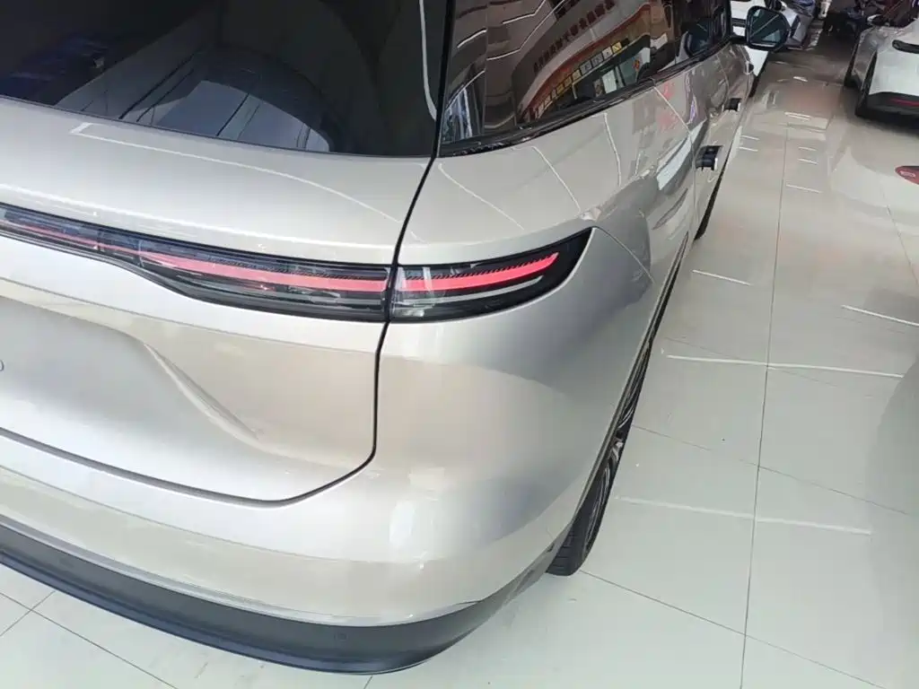 NIO ES8 — миниатюра 8