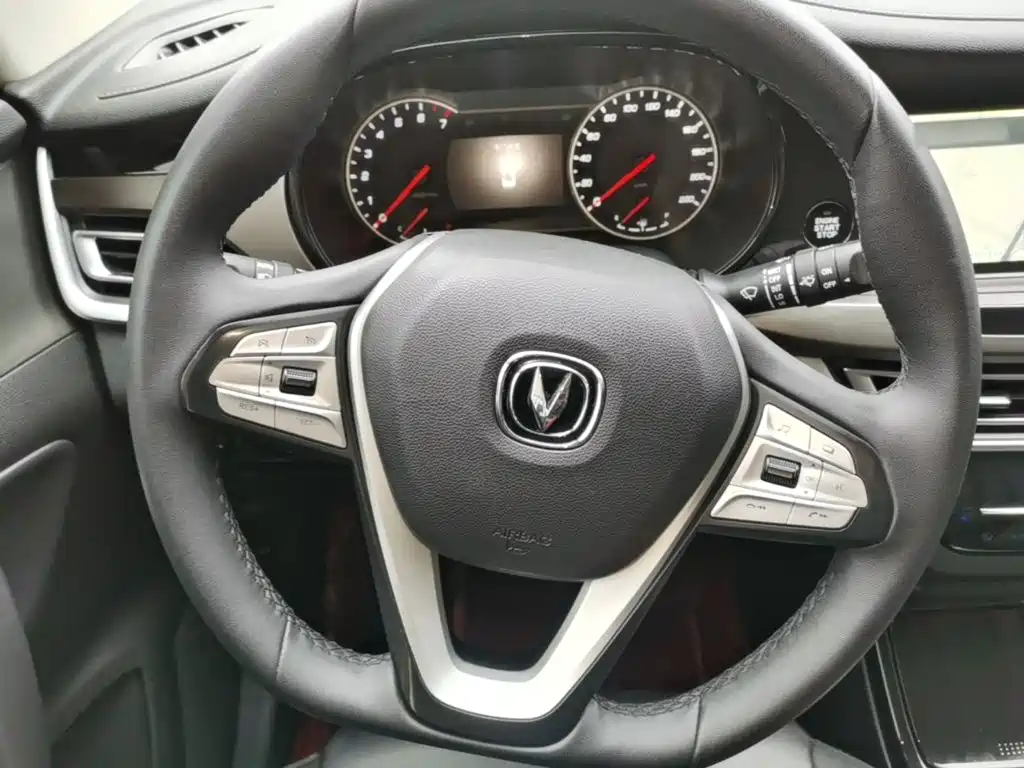 Changan CS35PLUS — миниатюра 11