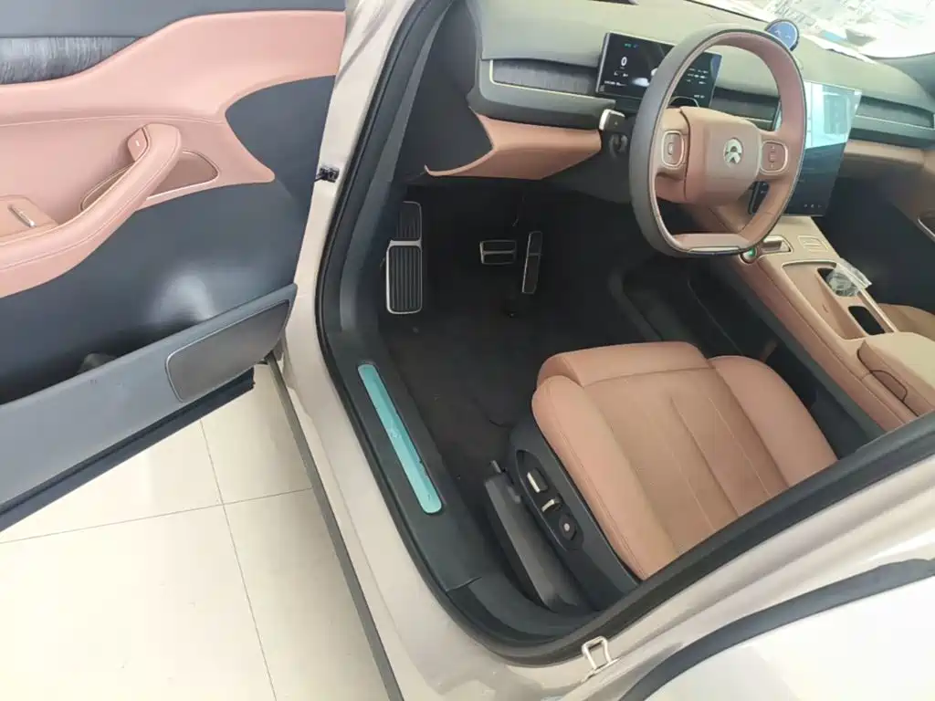 NIO ES8 — миниатюра 16
