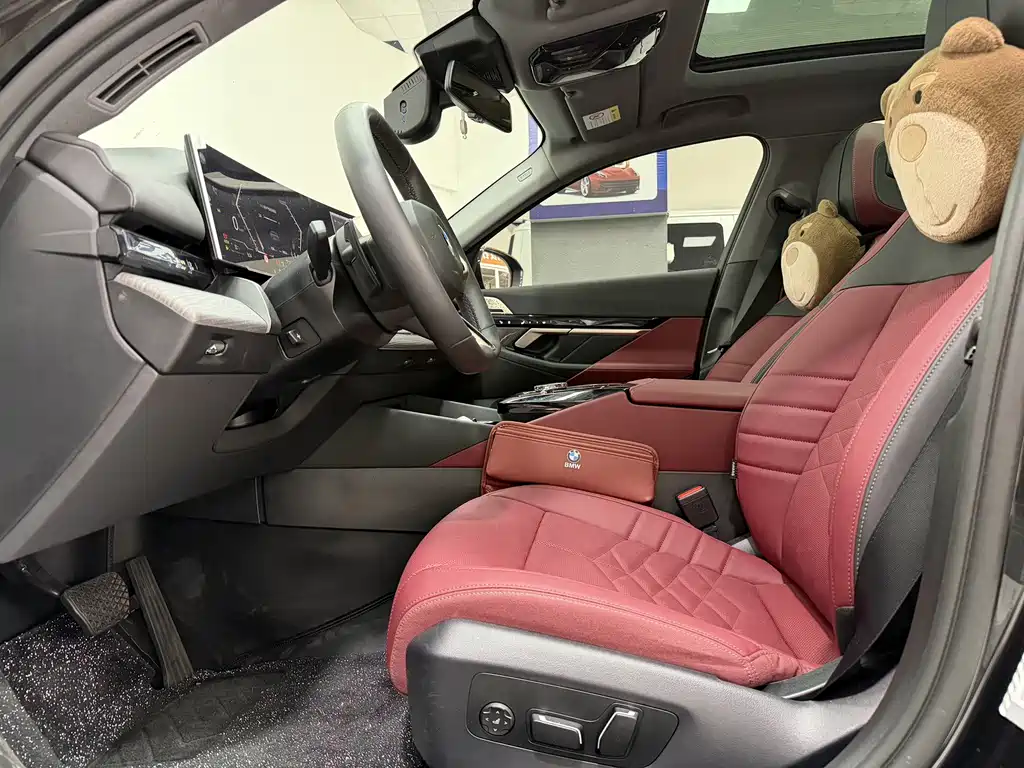 BMW 5 Series — миниатюра 4