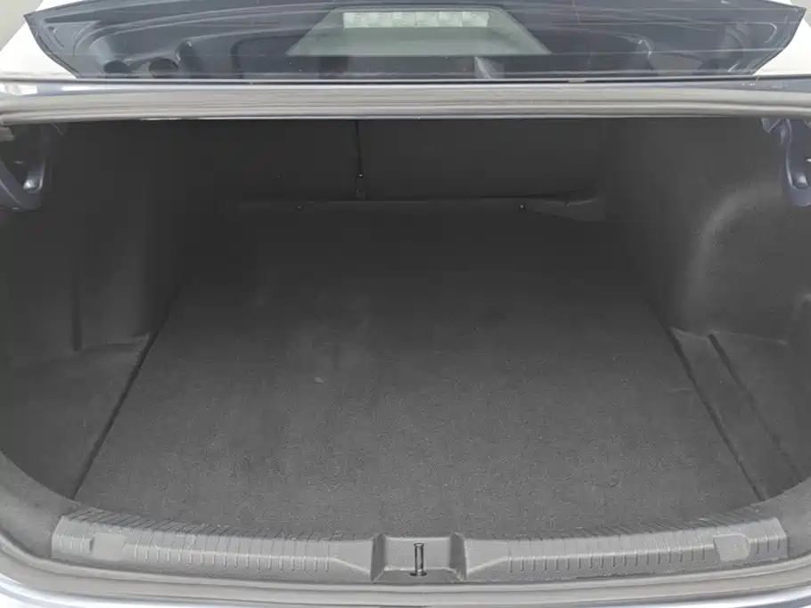 Volkswagen Lavida — миниатюра 4