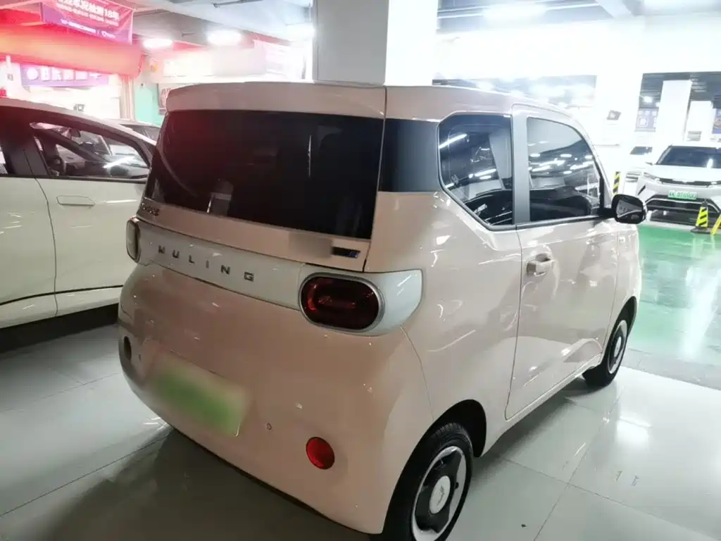 Wuling MINIEV — миниатюра 7