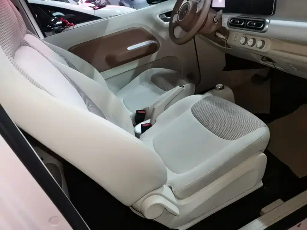 Wuling MINIEV — миниатюра 25
