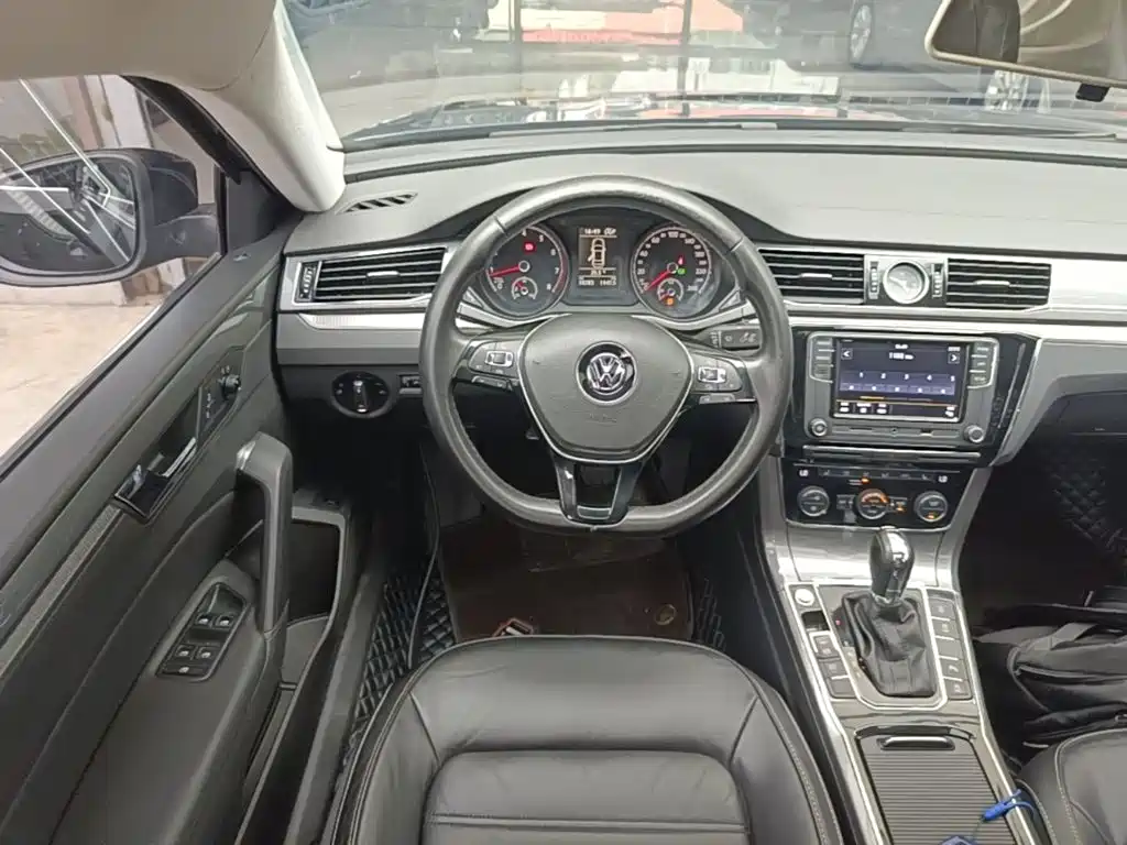 Volkswagen Passat — миниатюра 11