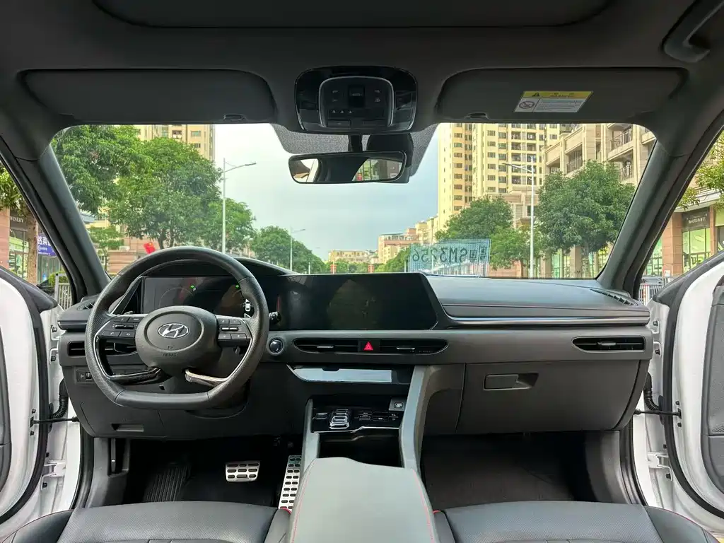 Hyundai Sonata — миниатюра 8