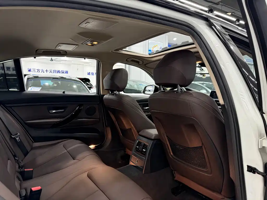 BMW 3 Series — миниатюра 9