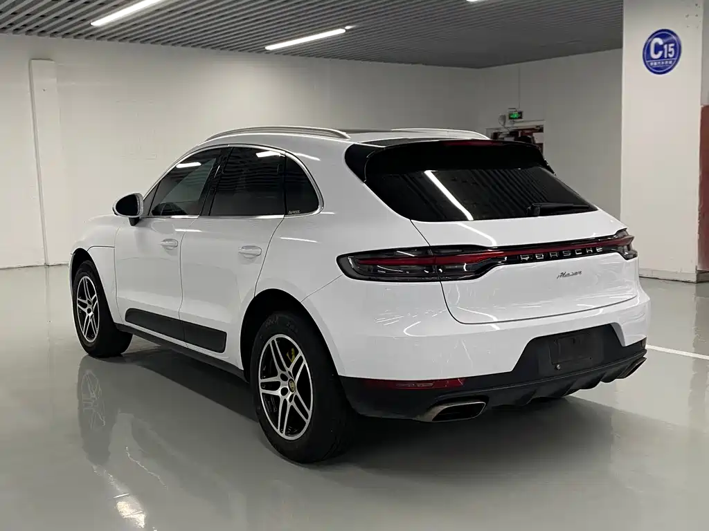 Porsche Macan — миниатюра 15