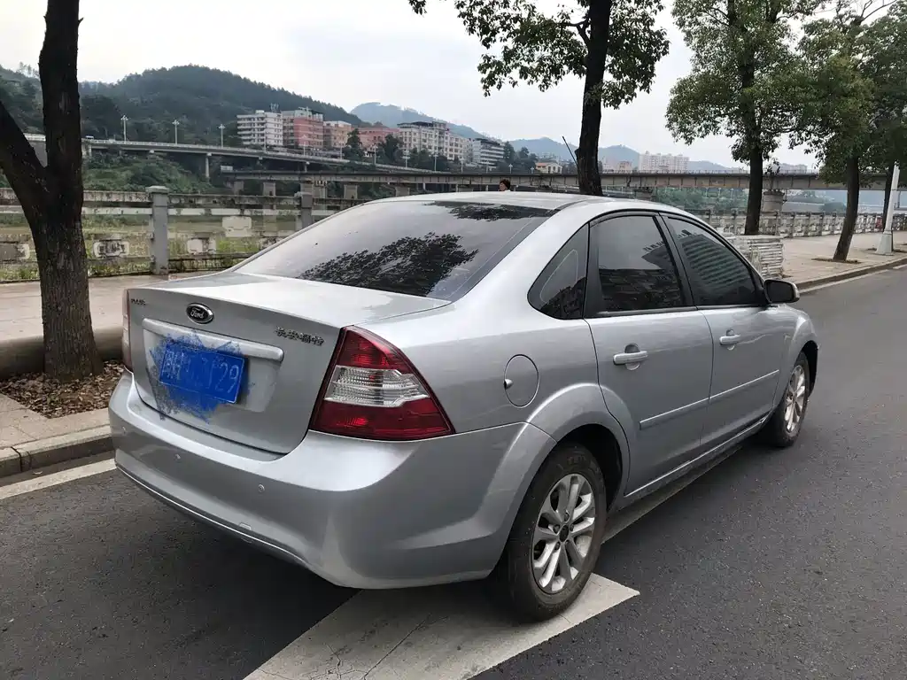 Ford Focus — миниатюра 3