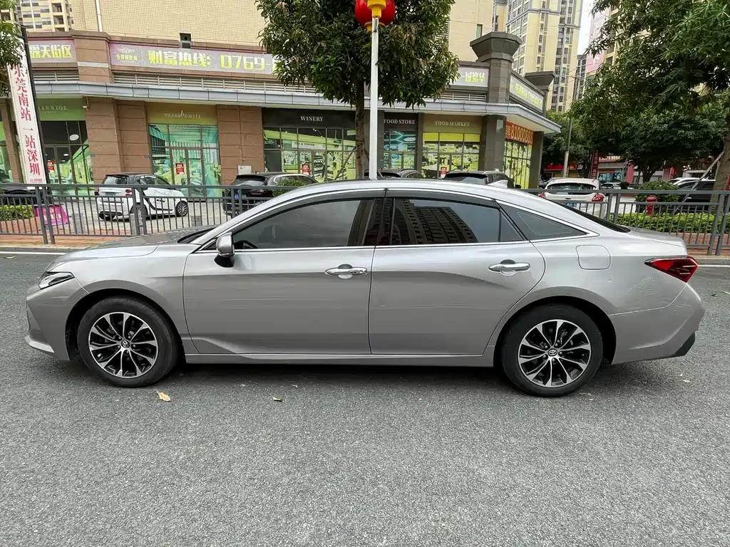 Toyota Avalon — миниатюра 7