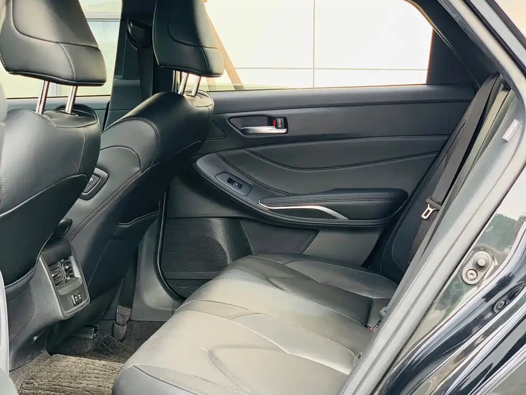 Toyota Avalon — миниатюра 19