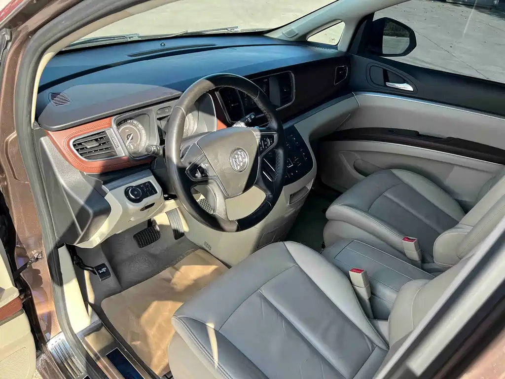 Buick GL8 — миниатюра 5