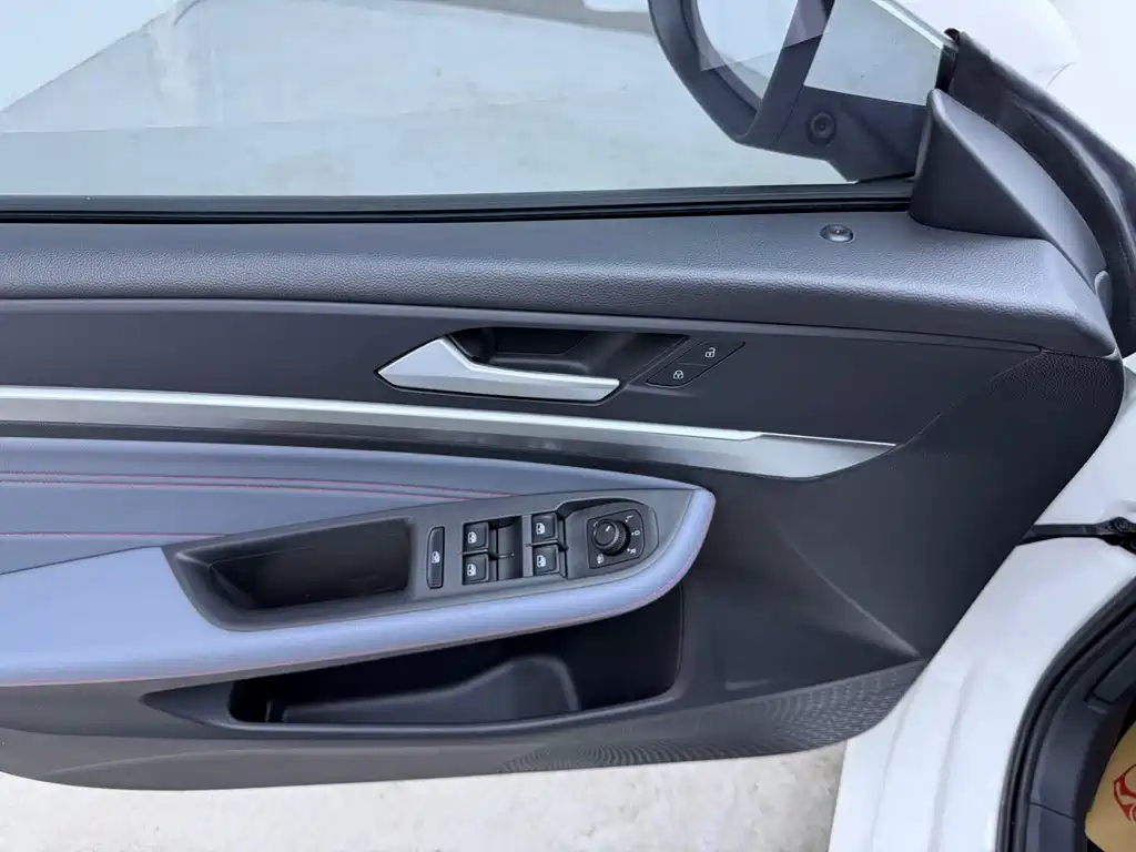 Volkswagen Lamando — миниатюра 4