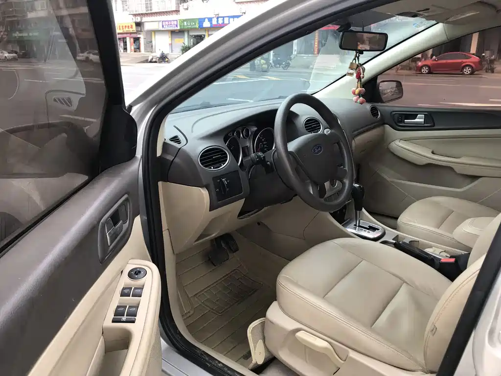 Ford Focus — миниатюра 6