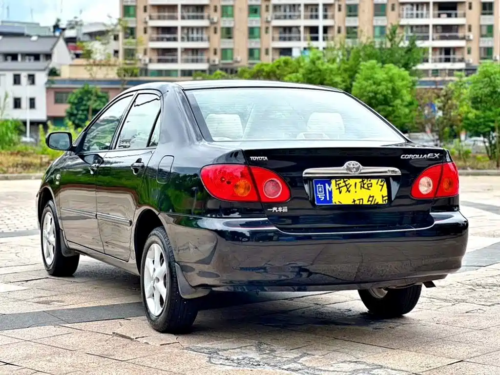 Toyota Corolla — миниатюра 5