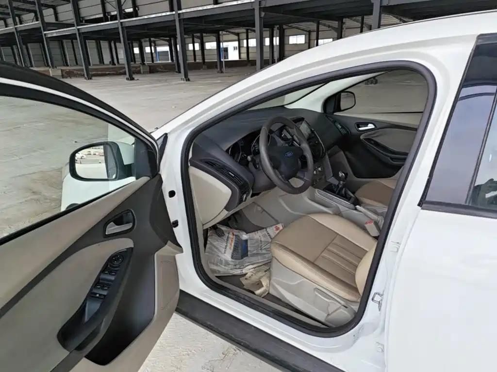 Ford Focus — миниатюра 16