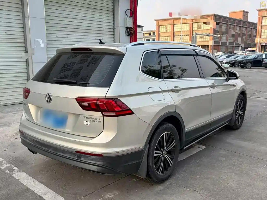Volkswagen Tiguan L — миниатюра 7