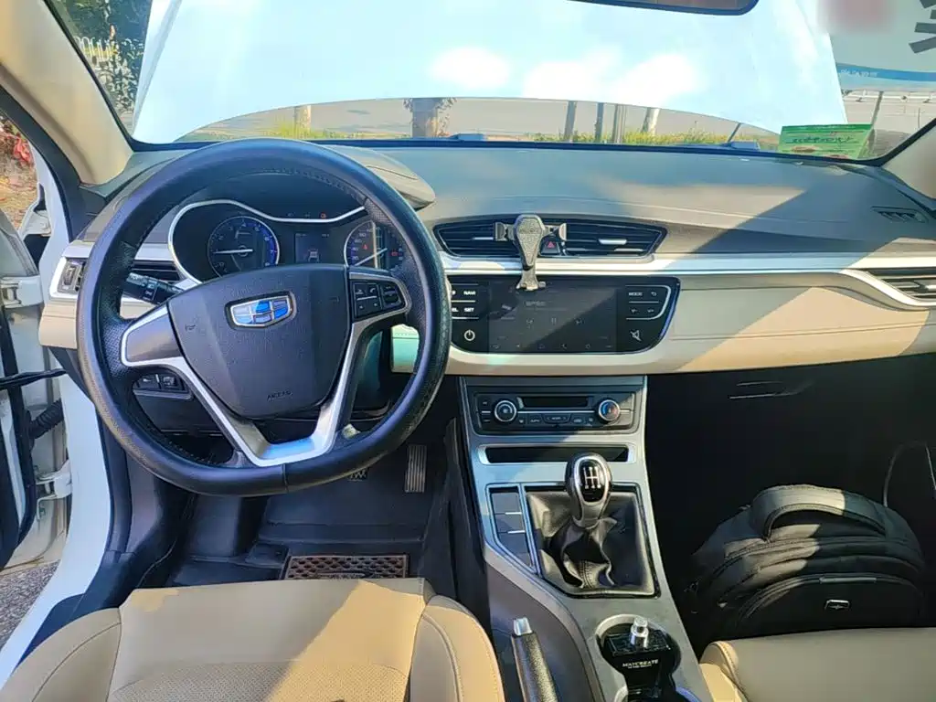 Geely Emgrand — миниатюра 10