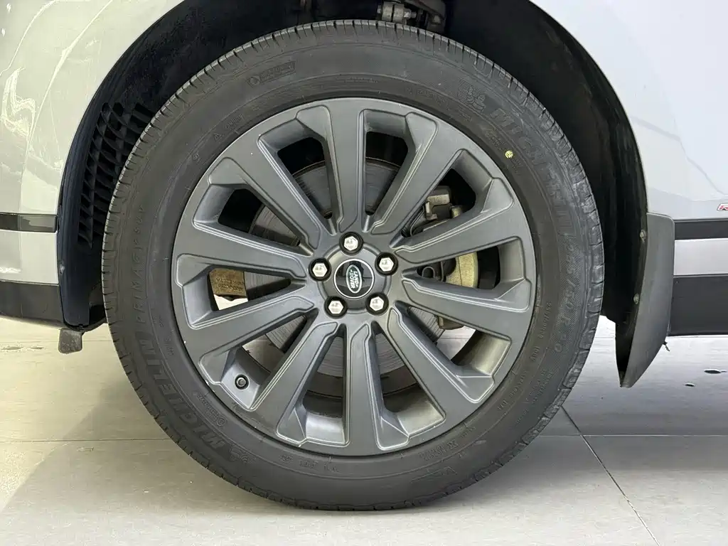 Land Rover Velar — миниатюра 7