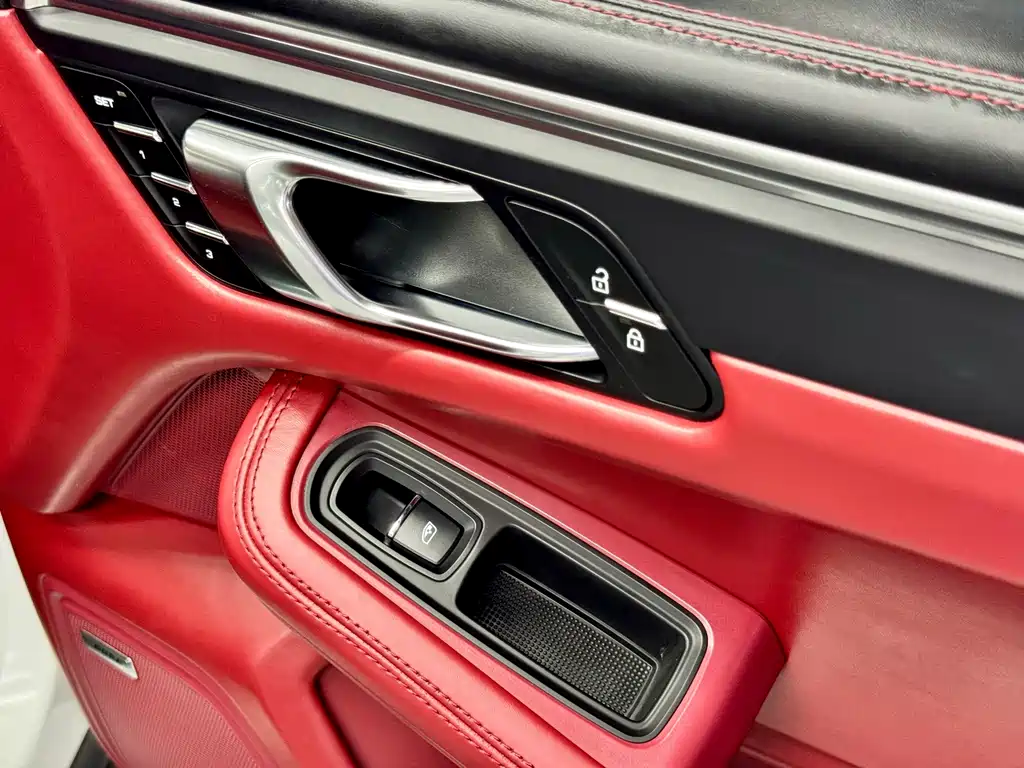 Porsche Macan — миниатюра 22