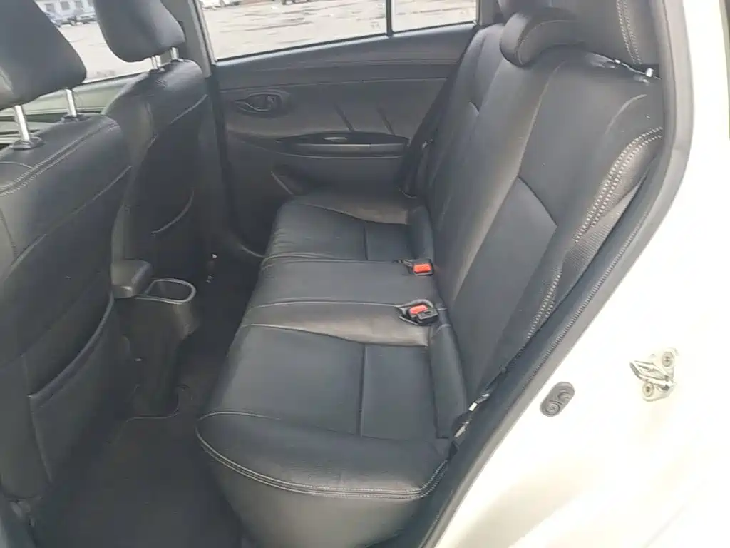 Toyota Yaris L — миниатюра 17