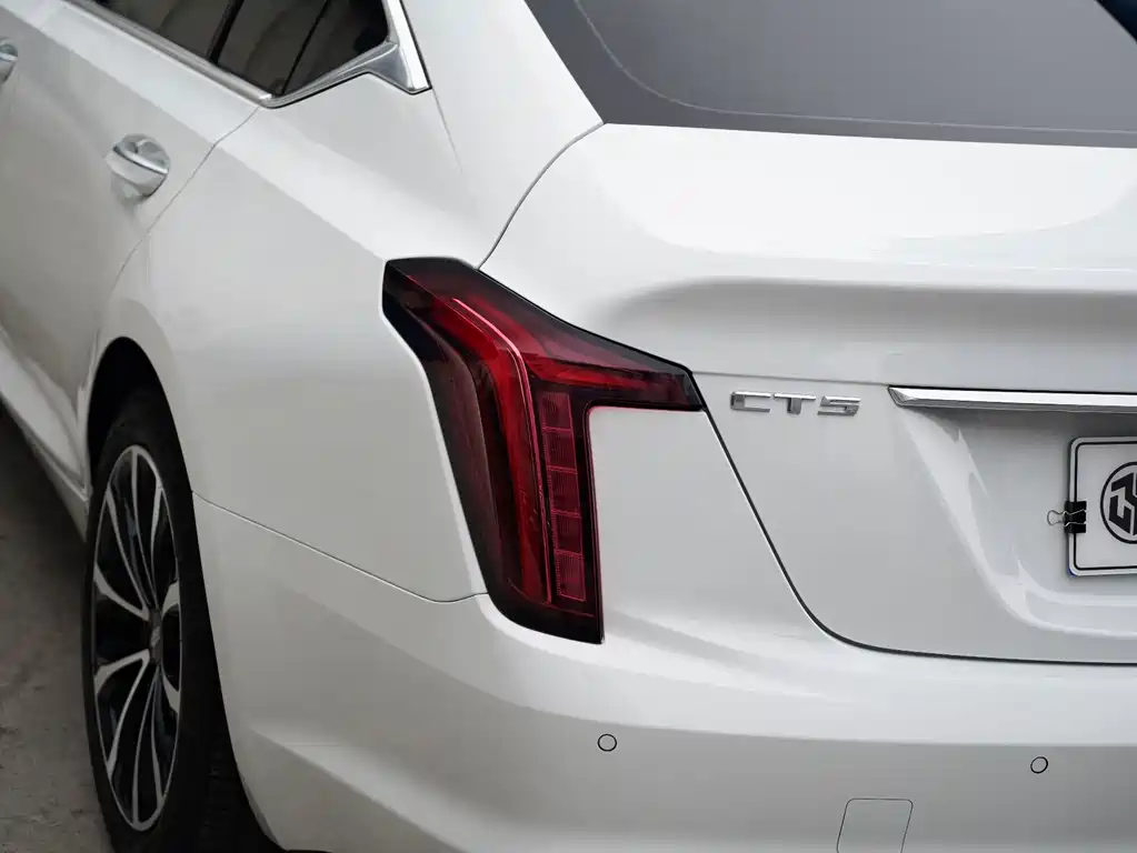 Cadillac CT5 — миниатюра 19