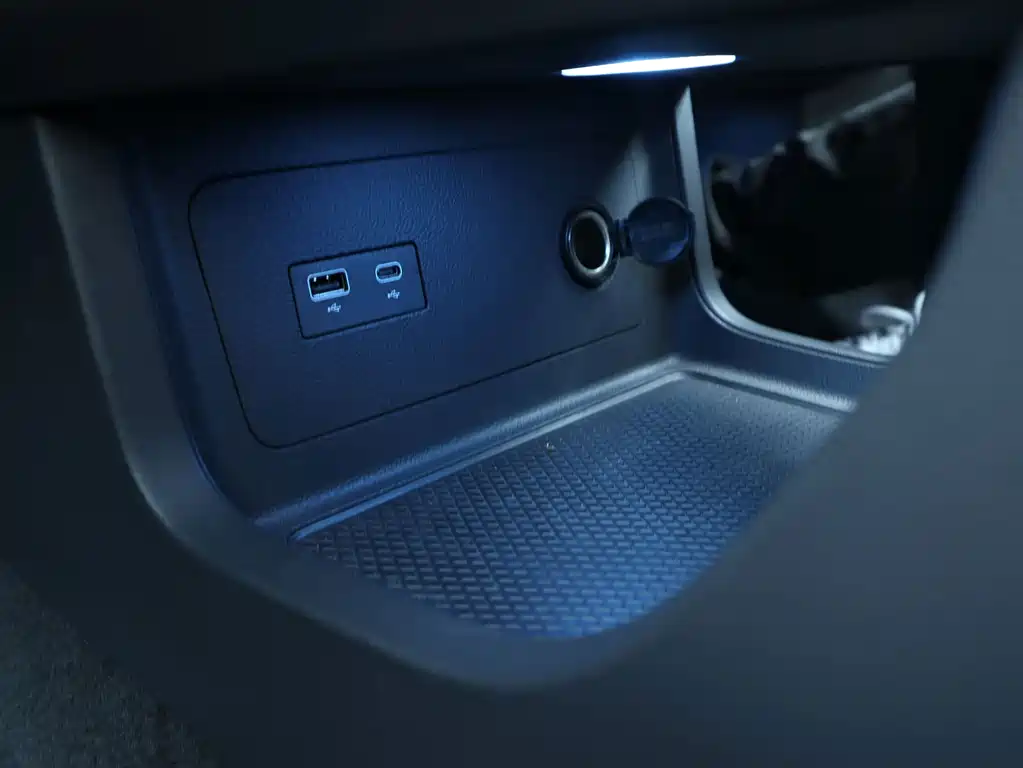 Hongqi Hongqi HS7 PHEV — миниатюра 19