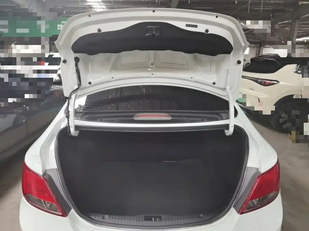 Hyundai Verna — миниатюра 19
