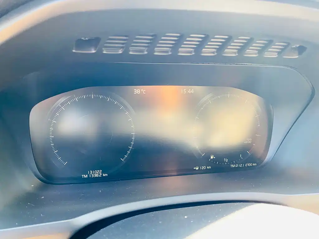 Volvo XC90 — миниатюра 23