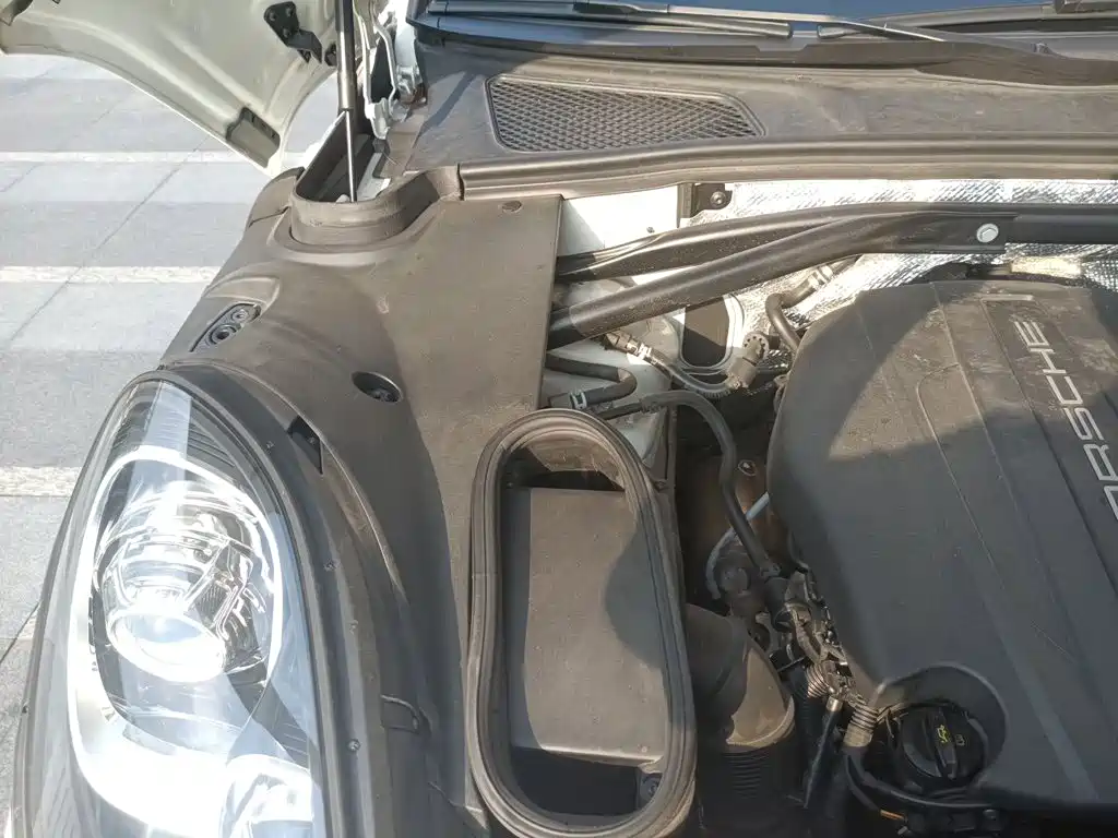 Porsche Macan — миниатюра 20