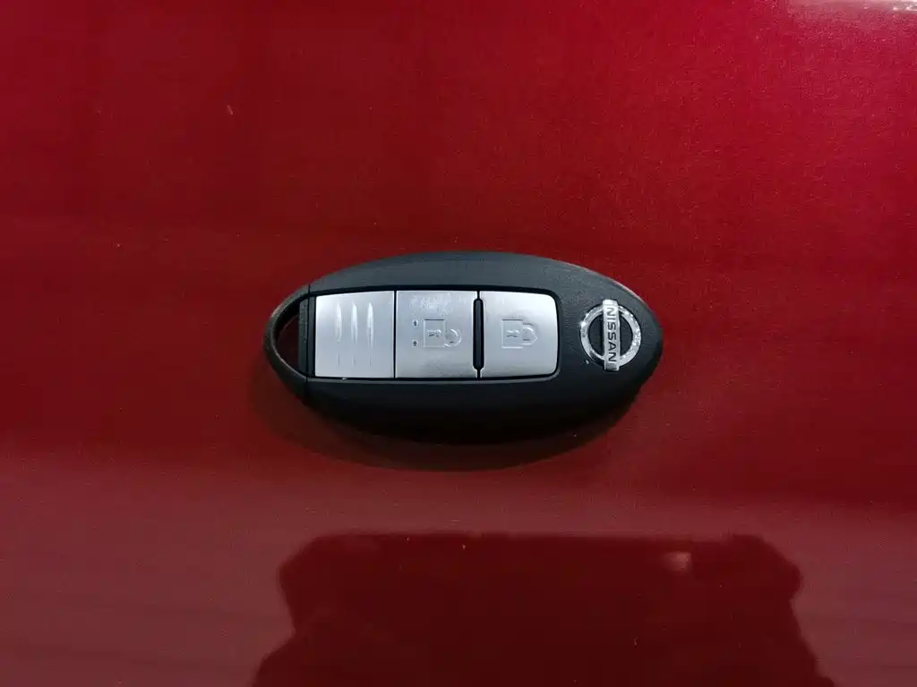 Nissan Tiida — миниатюра 19