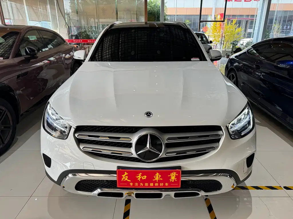 MERCEDES-BENZ GLC