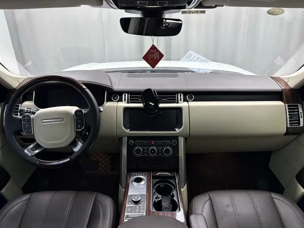 Land Rover Range Rover — миниатюра 6