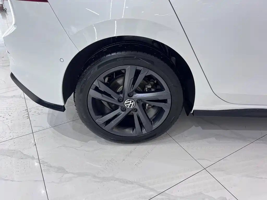 Volkswagen Golf — миниатюра 19