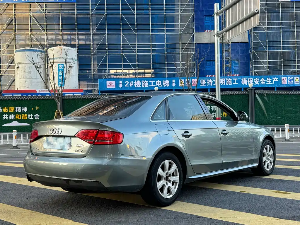 Audi A4L — миниатюра 7