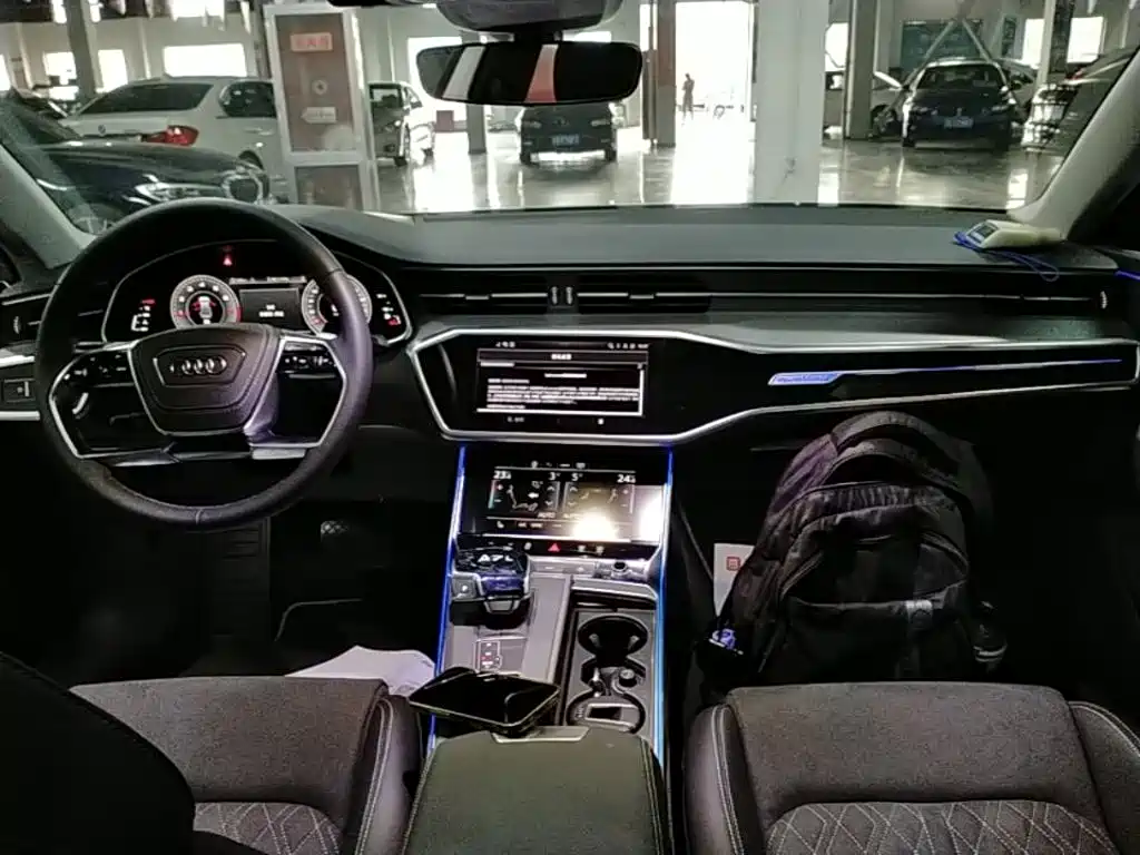 Audi A7L — миниатюра 10