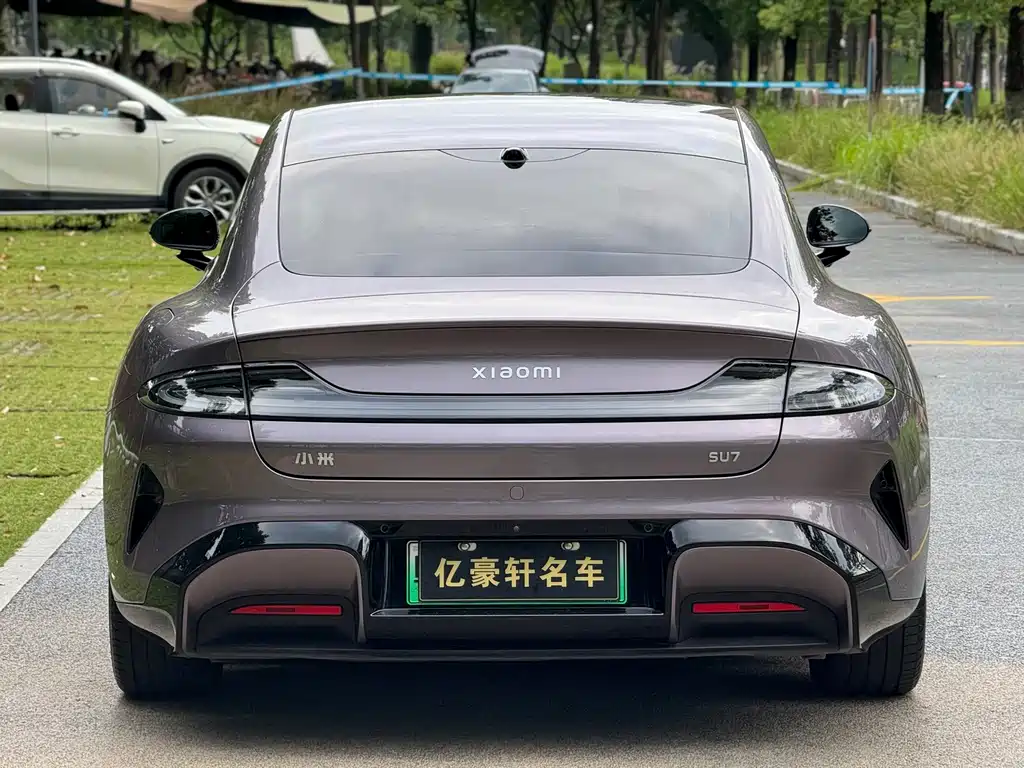 Xiaomi SU7 — миниатюра 9
