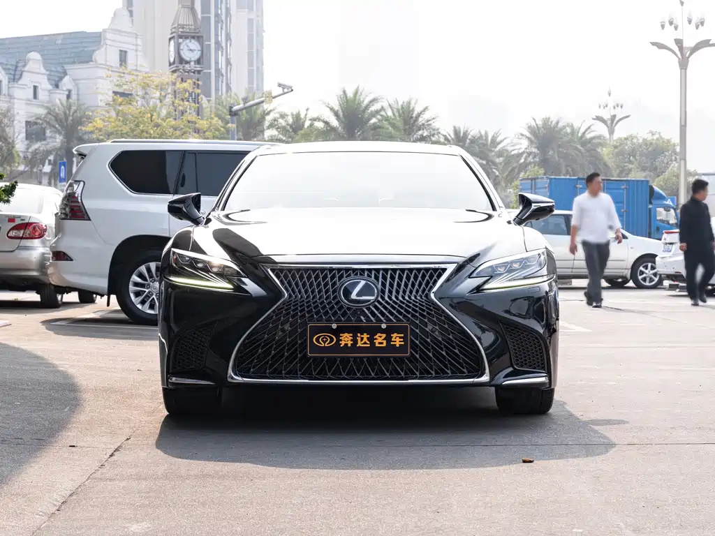 Lexus LS — миниатюра 2