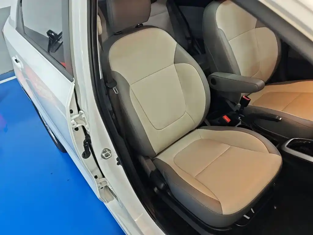 Kia Huanchi — миниатюра 25
