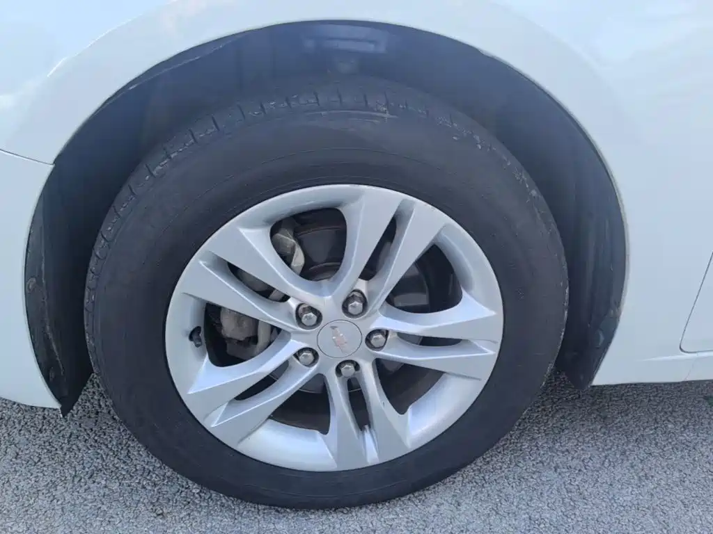 Chevrolet Cruze — миниатюра 23