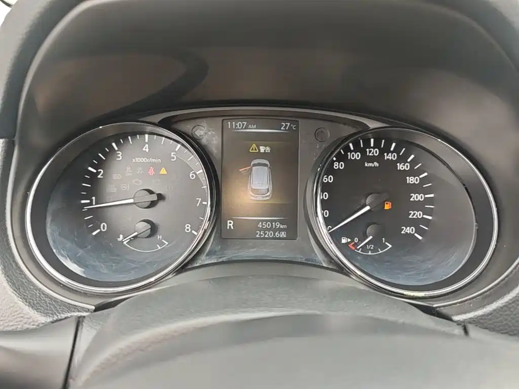 Nissan Qashqai — миниатюра 12