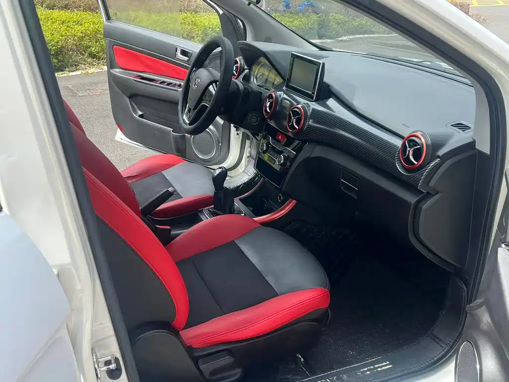 BAIC Senova X25 — миниатюра 7