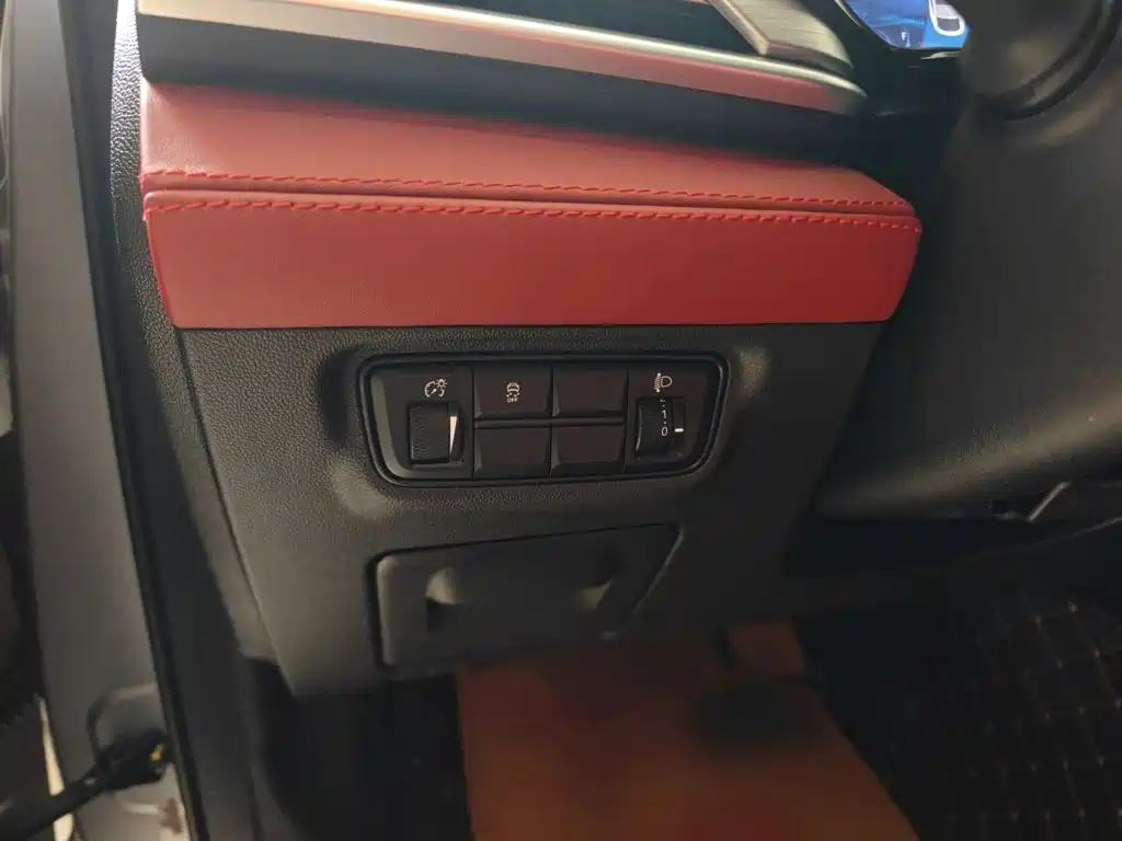 Changan CS85 COUPE — миниатюра 6