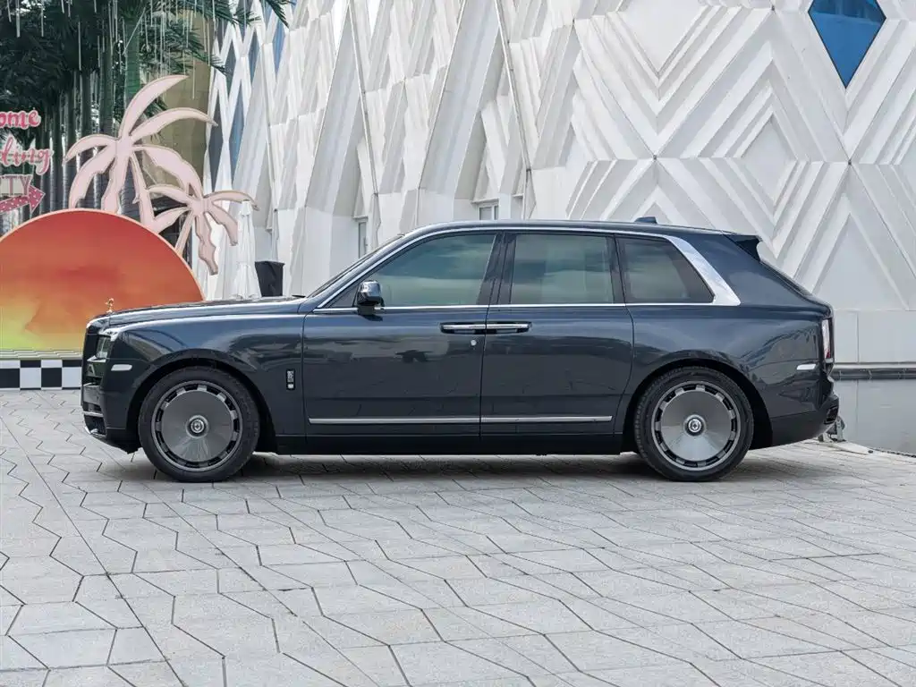 ROLLS-ROYCE CULLINAN