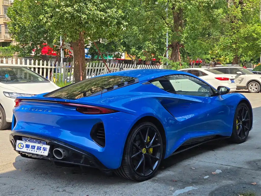 Lotus Emira — миниатюра 3