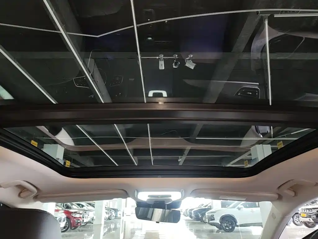 Hongqi Hongqi H5 — миниатюра 18