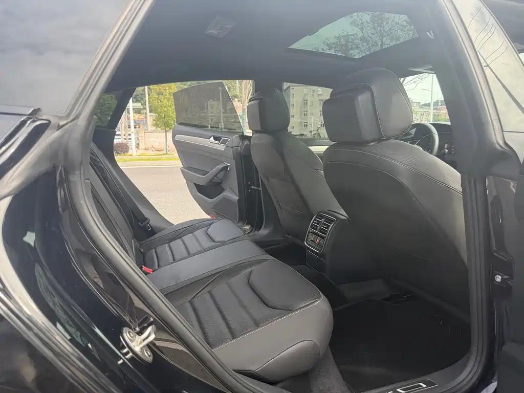 Volkswagen CC — миниатюра 11