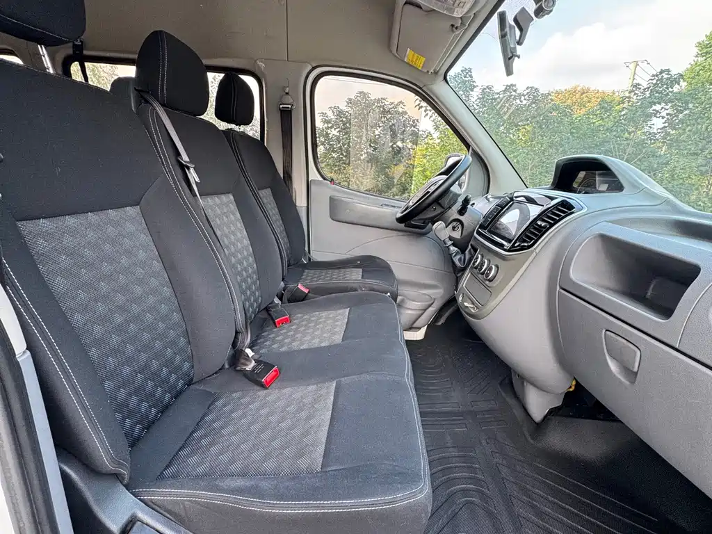 MAXUS V80 — миниатюра 8
